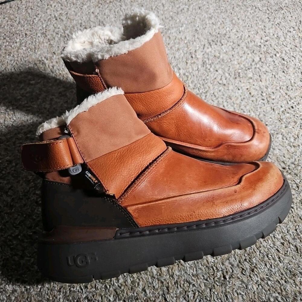 ugg 1130811 cordura leather boot sz US11 UK9